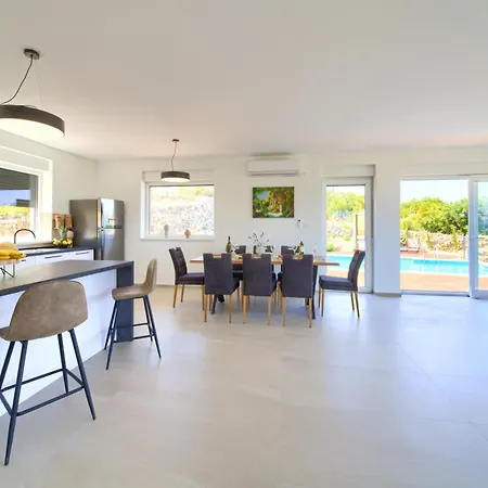Villa Bella Vista With Sea View